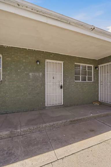 Main picture of 3912 Kemp Ave