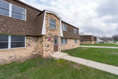Main picture of 2517 Royal Dr
