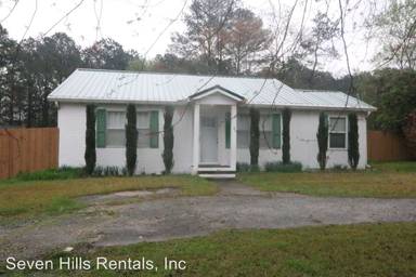 Main picture of 20 East Dr NW