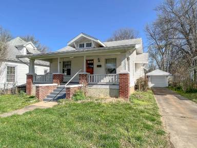 Main picture of 625 W Webster St