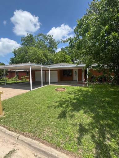 Main picture of 605 N Joyce St