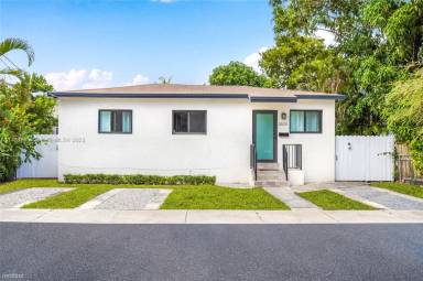 Main picture of 3025 SW 24th Ter