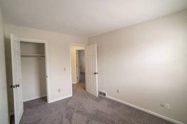 Main picture of 1915 Middlesbrough Ct