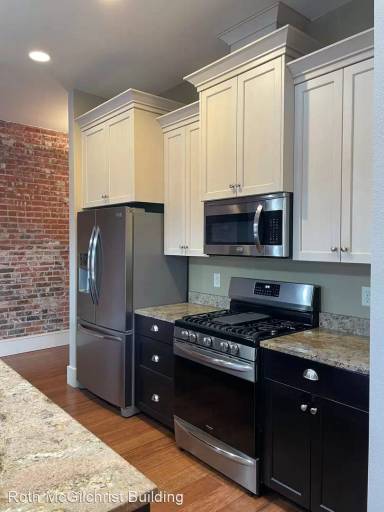Main picture of 441 State St