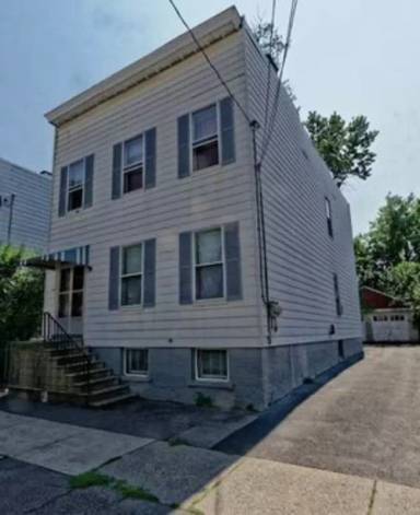 Main picture of 526 Hamilton St