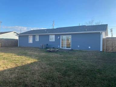 Main picture of 610 E Pine Forest Dr