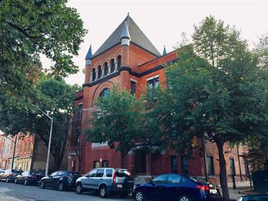 Main picture of 511 S Bond St