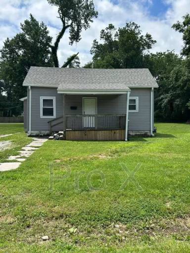 Main picture of 802 W 3rd St