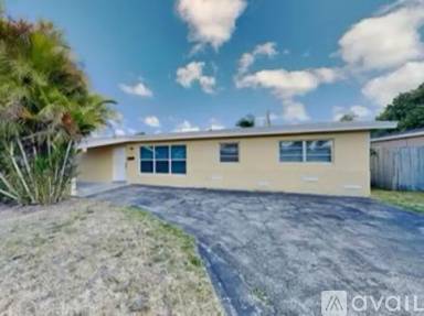 Main picture of 7421 Shalimar St