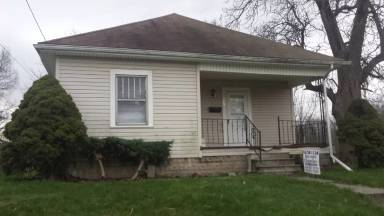 Main picture of 923 W State St