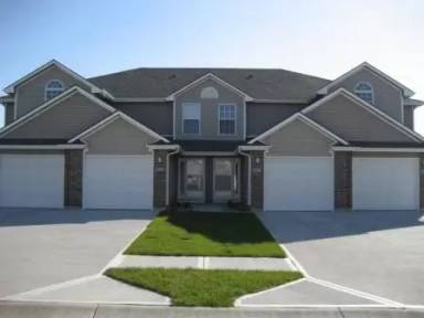 Main picture of 912 SW Imperial Ln