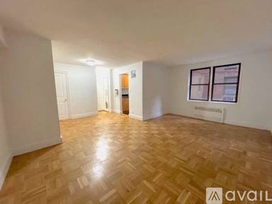 Main picture of 1360 York Ave