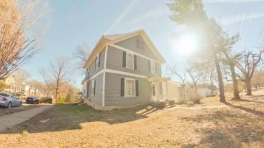 Main picture of 308 N Martin Luther King Jr Dr