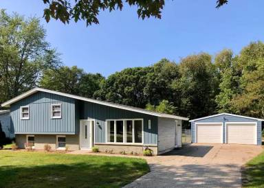 Main picture of 2581 Beeline Rd