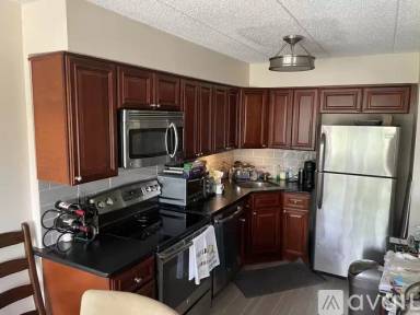 Main picture of 290 Anderson St