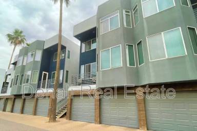 Main picture of 3rd Avenue Palms