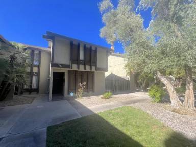 Main picture of 6007 Bromley Ave