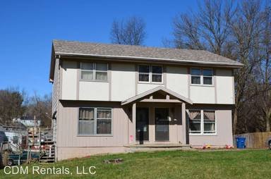 Main picture of 4216 SE 7th St