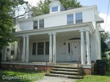 Main picture of 207 E Burgess St