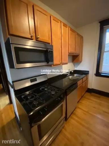 Main picture of 3034 N Ashland Ave
