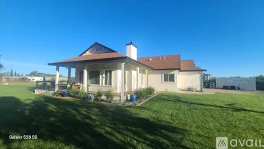 Main picture of 18635 Lone Oak Ln