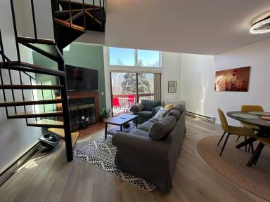 Main picture of 10 Onset Rd