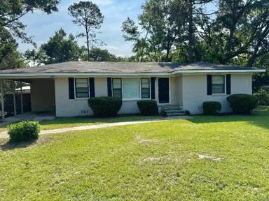 Main picture of 2107 Hillcrest Dr
