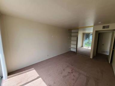 Main picture of 1425 Lakeside Dr