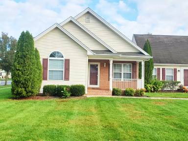 Main picture of 1001 Sandstone Ct