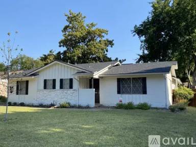 Main picture of 715 Terryland Dr