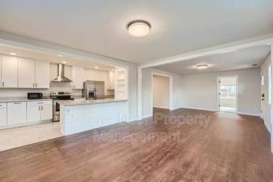 Main picture of 3623 S J St