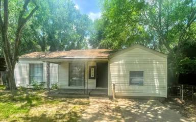 Main picture of 709 MacArthur Ave