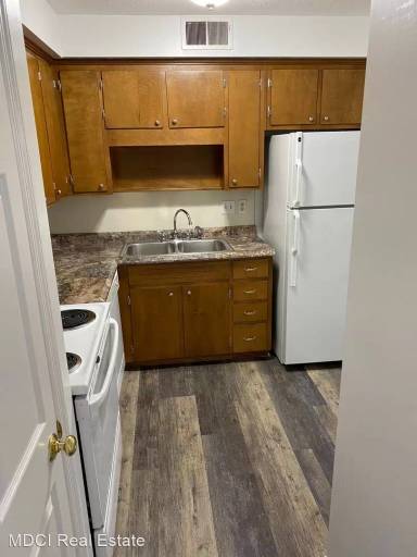 Main picture of 2119 Electric Rd