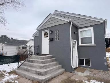 Main picture of 2104 E 12th St