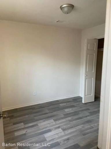 Main picture of 227 S Gee St