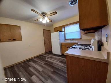 Main picture of 828 Royal Ave