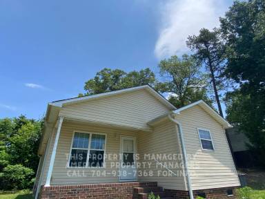 Main picture of 1176 Lombardi St