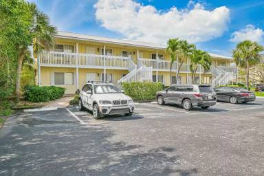 Main picture of 4633 Bayshore Dr
