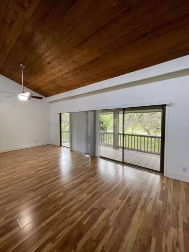 Main picture of 3318 Camelot Dr