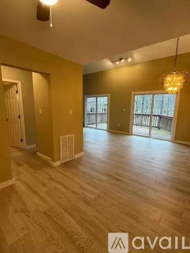 Main picture of 201 Falls Cir