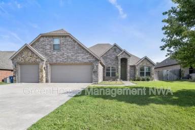 Main picture of 4402 SW Alfalfa Ave