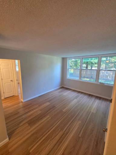 Main picture of 1349 Main St