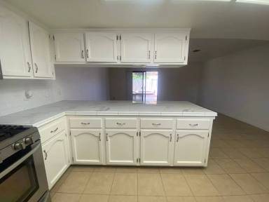 Main picture of 1903 Redwood Dr