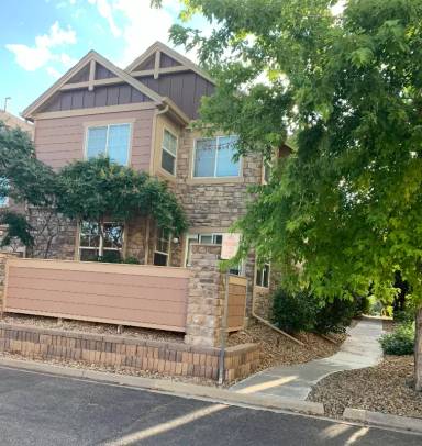 Main picture of 5733 S Addison Ct