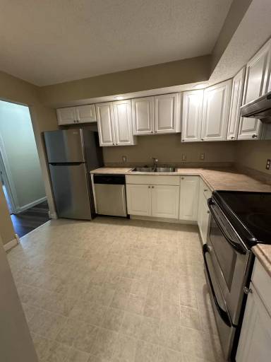 Main picture of 2563 Clayton Blvd