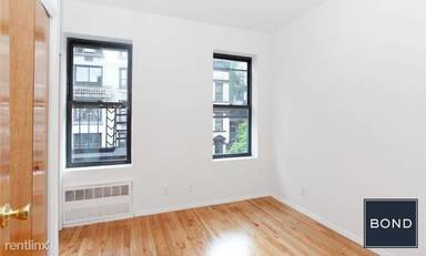 Main picture of 121 East 82nd St