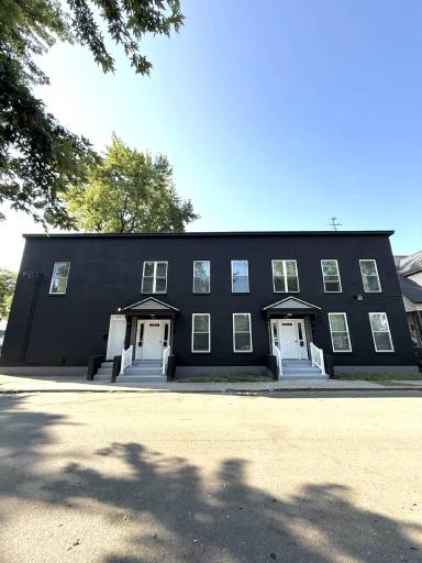 Main picture of 231 S Torrence St