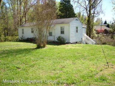 Main picture of 302 Adams St