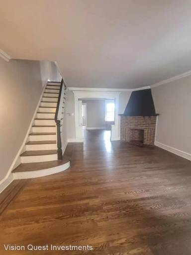 Main picture of 306 Kingston Rd