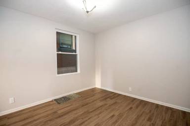 Main picture of 1600 Rutherford Ave